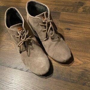 Tom’s Desert Wedge Suede Lace Up Boot.